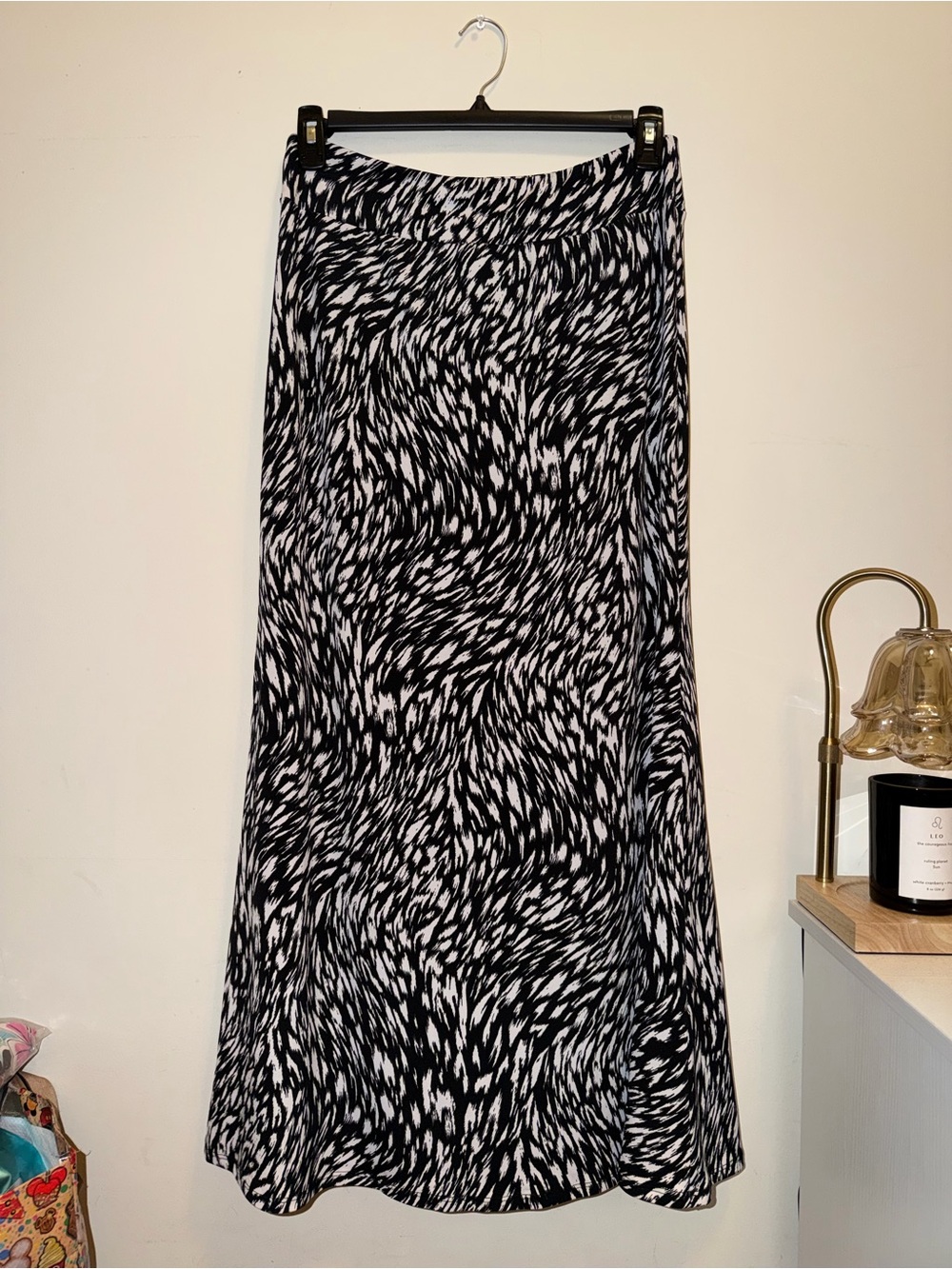 Karen Kane Black and White Swirl Print Maxi Skirt